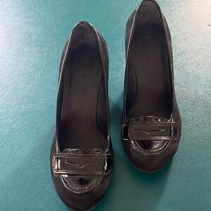 Black heels. Salian brand